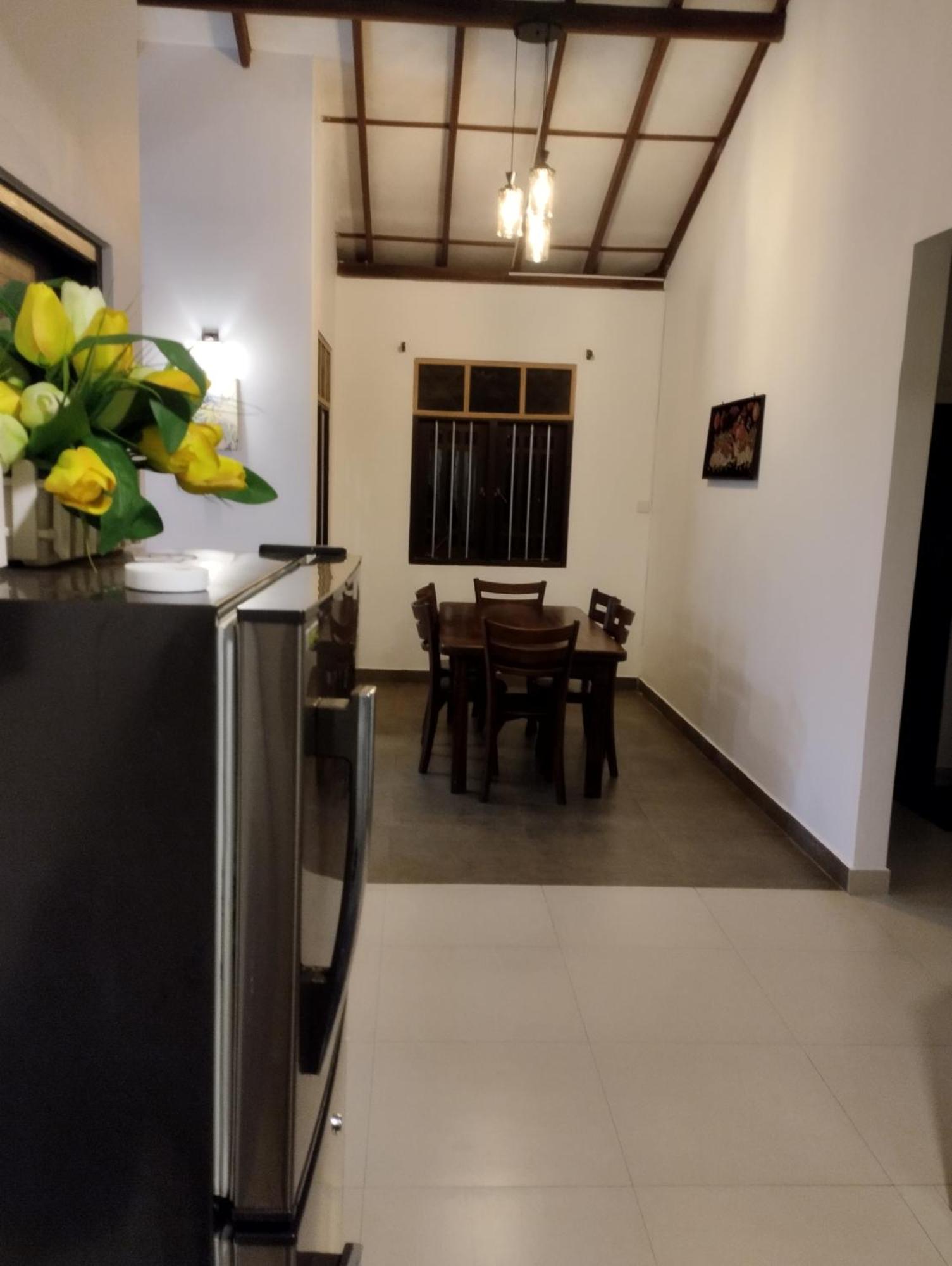 Villa Hilltop By Yehansa With Unlimited Fiber Wifi Hikkaduwa Eksteriør bilde