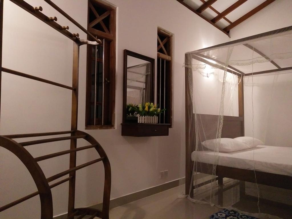 Villa Hilltop By Yehansa With Unlimited Fiber Wifi Hikkaduwa Eksteriør bilde